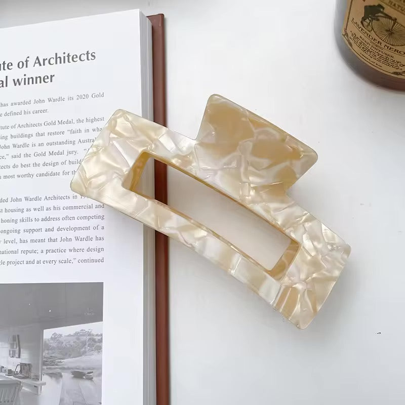 XL ACETATE CLAW CLIP - VANILLA MARBLE