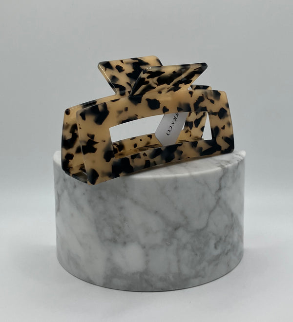 JUMBO ACETATE CLAW CLIP - LIGHT TORTOISE
