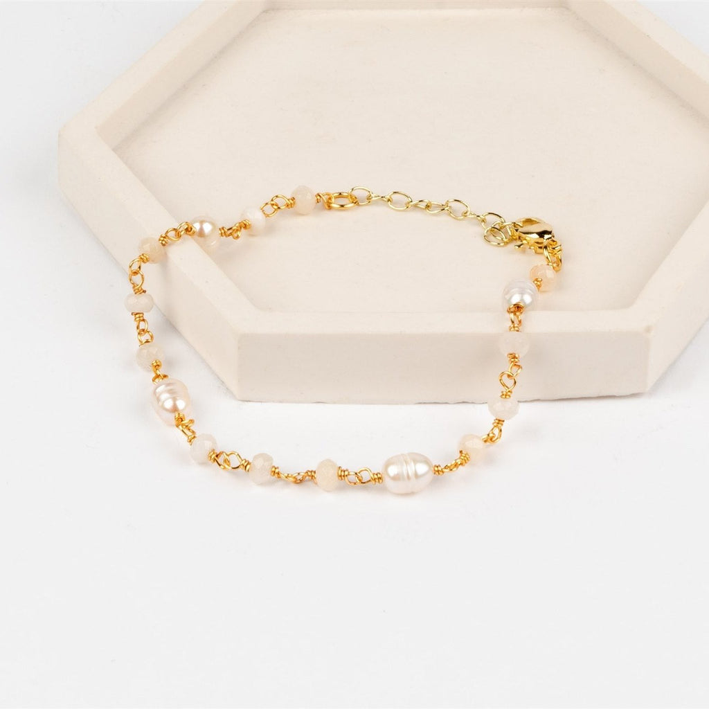 PEARL & GOLD CHAIN BRACELET
