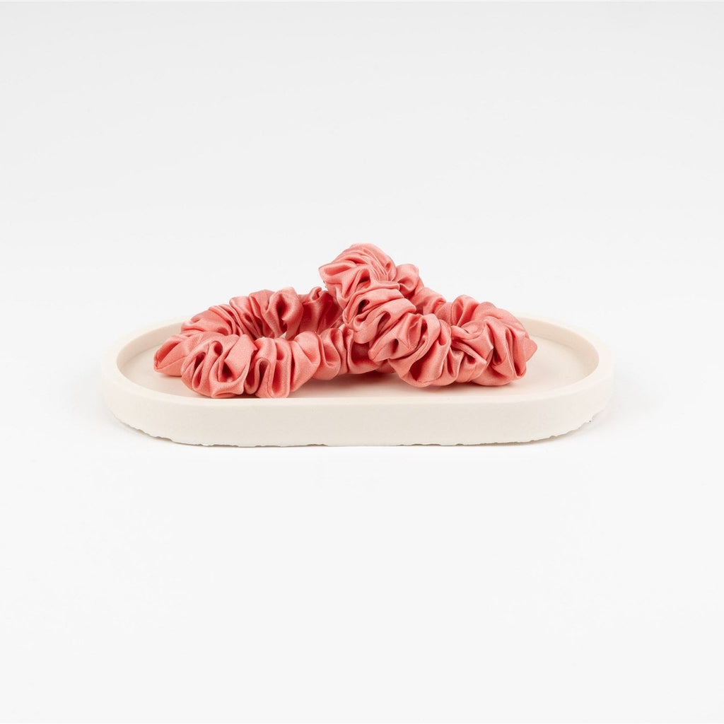 MULBERRY SILK MEDIUM SCRUNCHIE - CORAL PINK