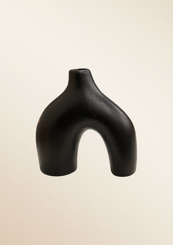MATTE BLACK VASE